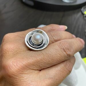 Retired sterling silver and pearl Silpada ring.
